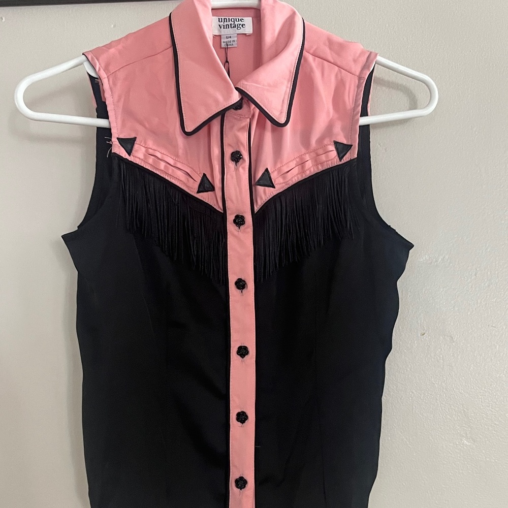 Unique Vintage Western top w/ fringe